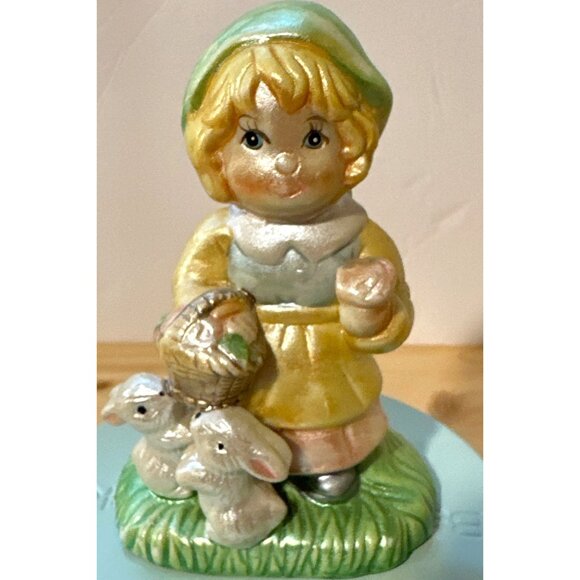 Vintage Kitsch Country Girl Figurine Porcelain Cottagecore Folksy Bunnies - Picture 3 of 6